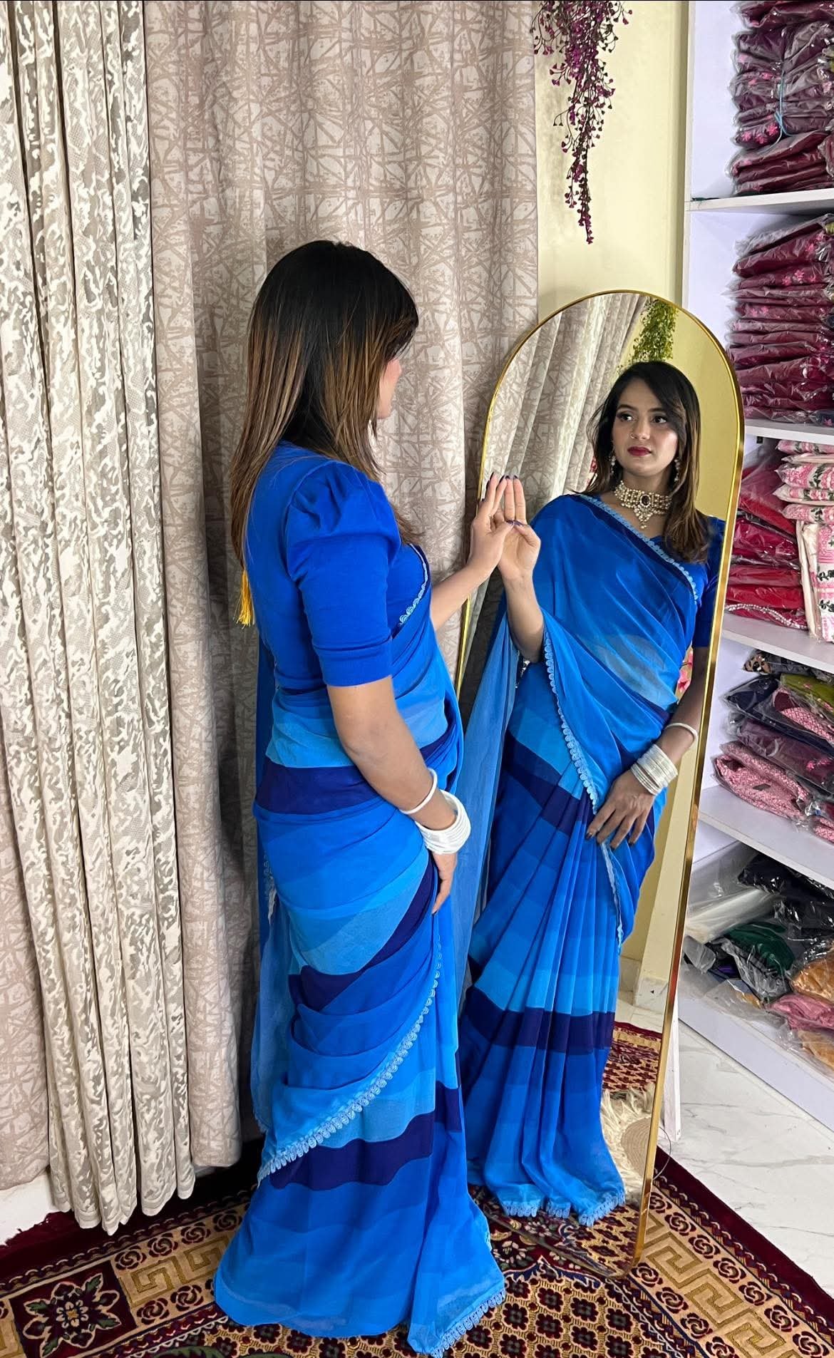 Ocean Ombre Georgette Saree in Multi-Tonal Blue - Image 2